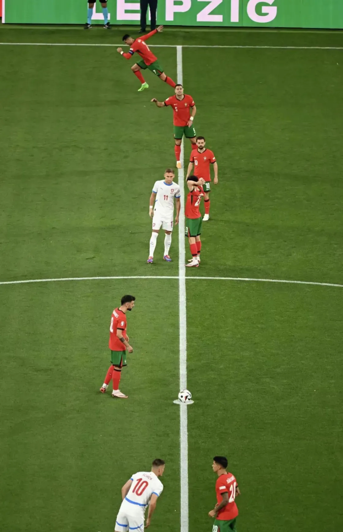 开云体育app-TL不断突破！，C罗连续二十场比赛得分超过出色防守再创辉煌时刻的简单介绍